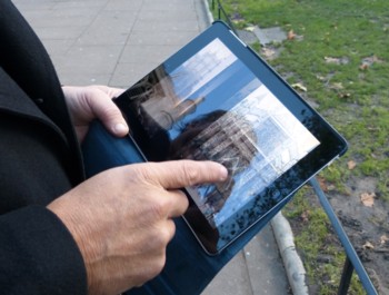 iPadPhotoing2s.jpg