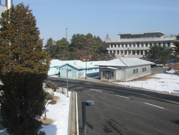 dmz_huts.jpg