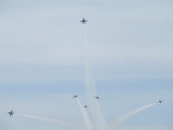 And this was the shot I did not expect to get. It took fast camera work and blind luck to get the 6 plane break with all 6 in the frame. Pure unadulterated luck.