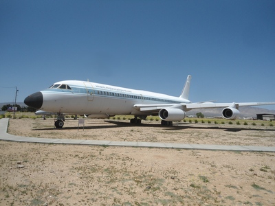 Mojave Convair 990A gate guardian